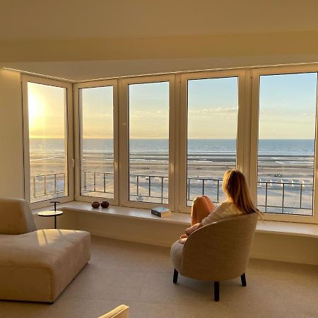 Zeedijk Oostduinkerke Frontaal Zeezicht - Volledig Gerenoveerd 2022! Apartment Bagian luar foto
