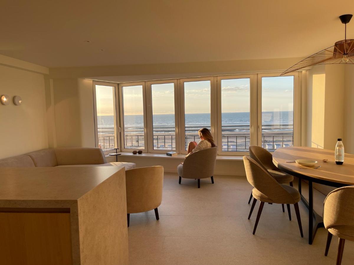 Zeedijk Oostduinkerke Frontaal Zeezicht - Volledig Gerenoveerd 2022! Apartment Bagian luar foto
