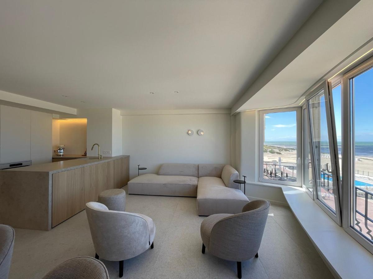 Zeedijk Oostduinkerke Frontaal Zeezicht - Volledig Gerenoveerd 2022! Apartment Bagian luar foto