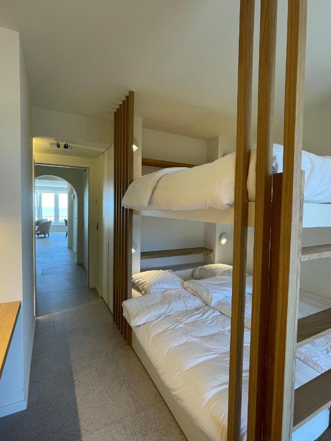 Zeedijk Oostduinkerke Frontaal Zeezicht - Volledig Gerenoveerd 2022! Apartment Bagian luar foto