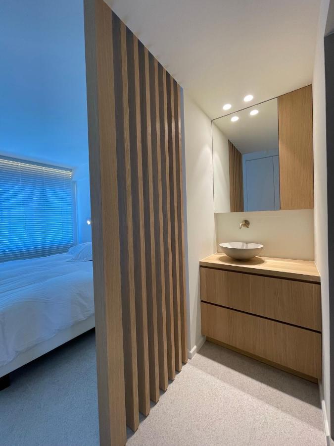 Zeedijk Oostduinkerke Frontaal Zeezicht - Volledig Gerenoveerd 2022! Apartment Bagian luar foto